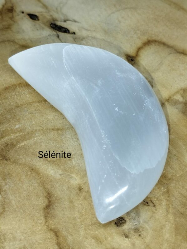 Sélénite en forme de lune