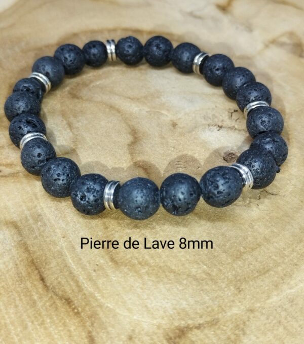 Bracelet Pierre de Lave et charmes en 8 mm