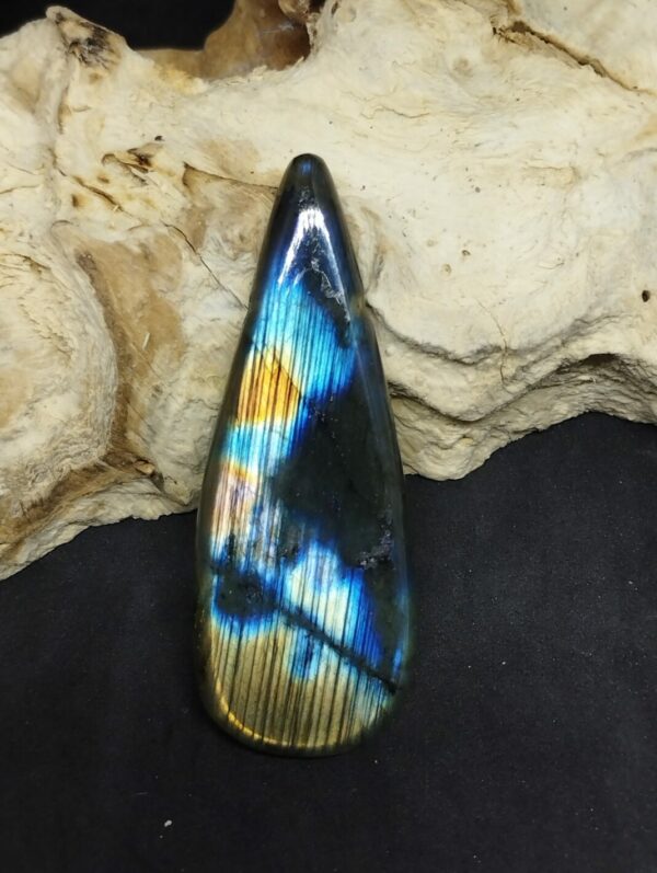 Labradorite percée