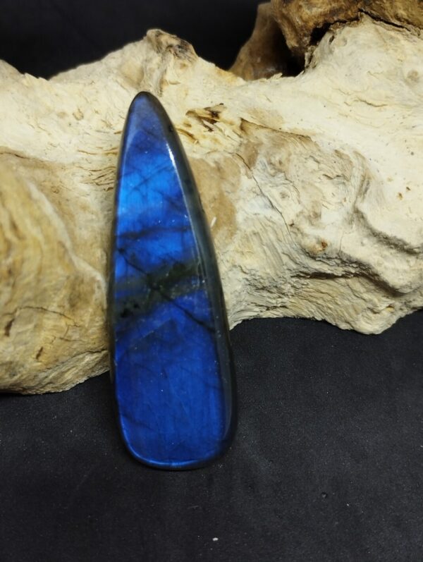 Labradorite percée