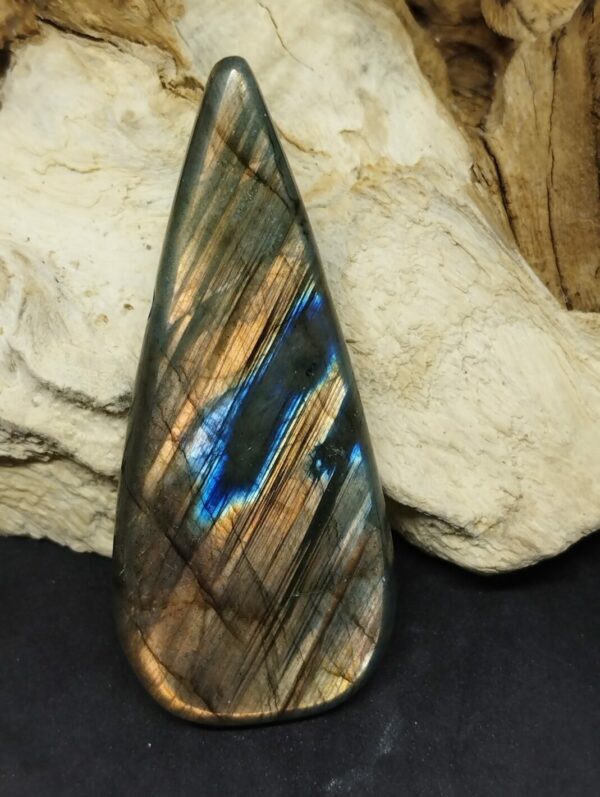 Labradorite percée