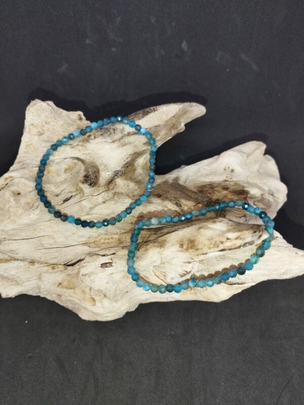 Bracelet Apatite bleue facetté 3 mm AAA