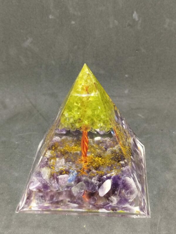 Pyramide orgonite Améthyste et péridot