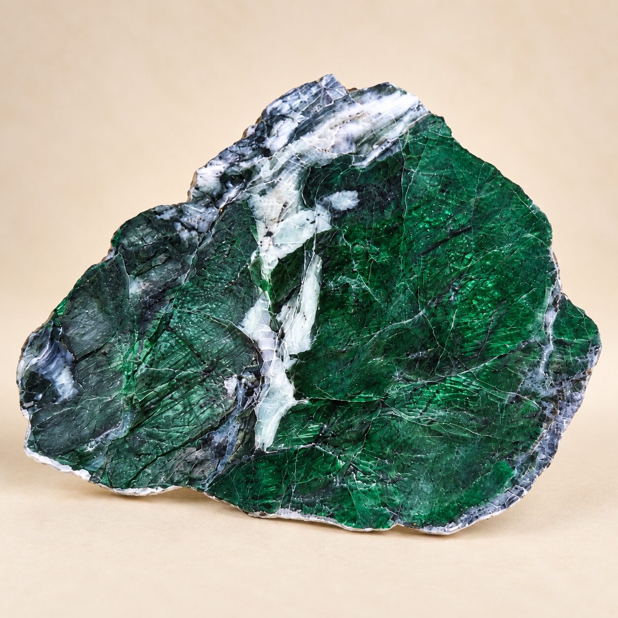 Vert D'Orrreza pierre semi précieuse corse – Image 2